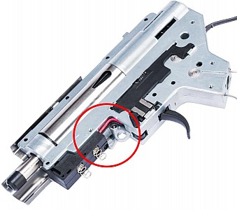 Kabeláž pro GelBlaster zásobník